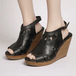 Very Volatile LA Chunky Black Leather Platform Wooden Wedge Heels Shoes Size 7